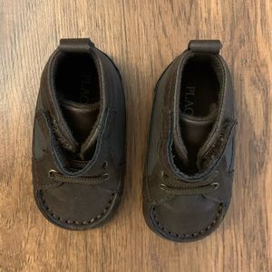 Crib shoes